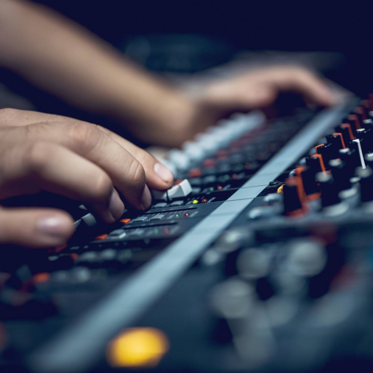 Mixing services Mixing services